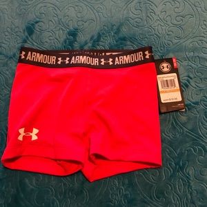 Under armer compression shorts coral girls small